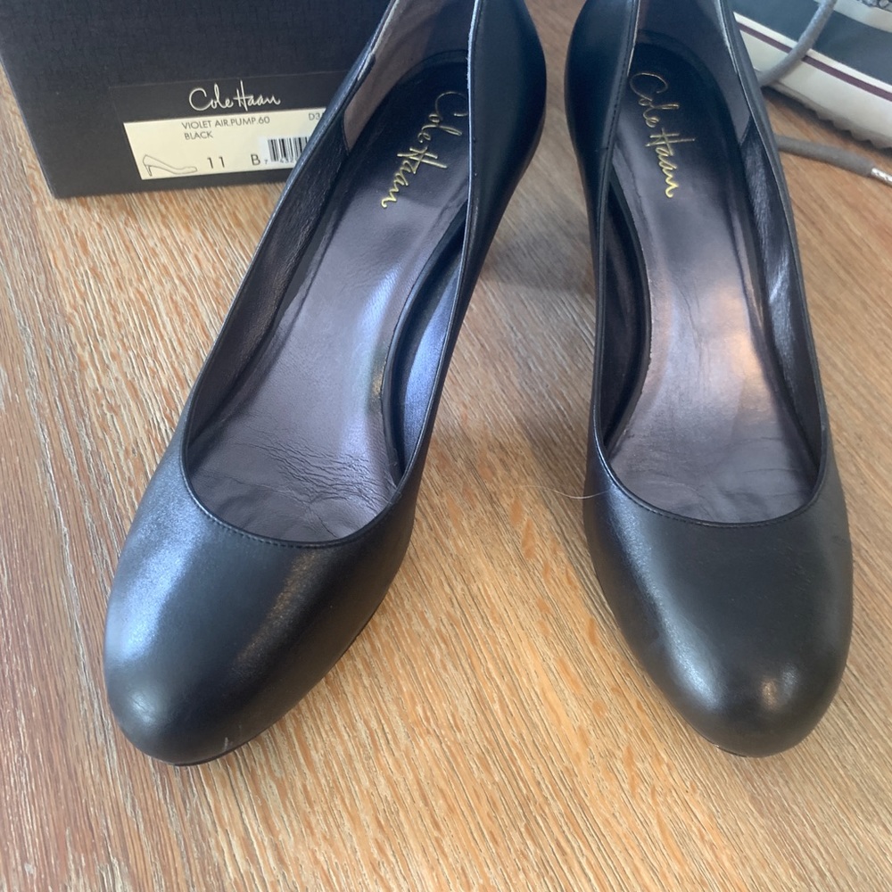 Cole Haan air pump 60